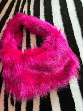 HOT PINK FUR BAG